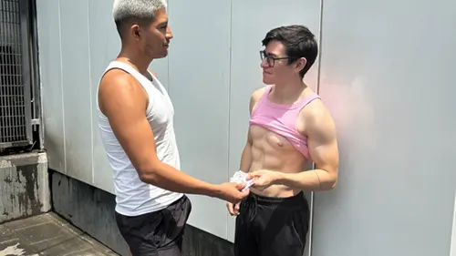 Dickpocketing – Alam Herrera & Alex Gonz
